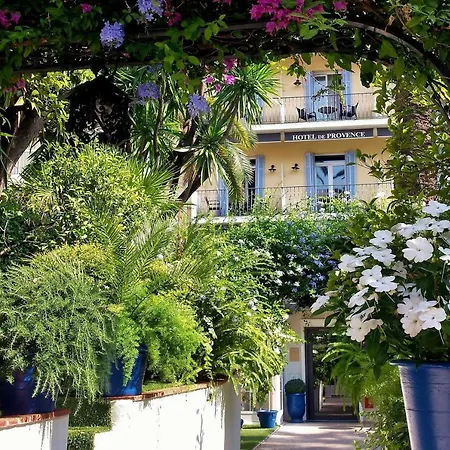 Ξενοδοχείο De Provence 3*